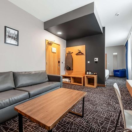 Park Inn By Radisson פטרבורו מראה חיצוני תמונה