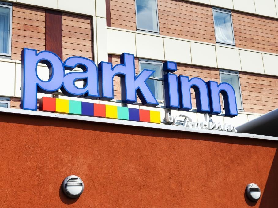 Park Inn By Radisson פטרבורו מראה חיצוני תמונה