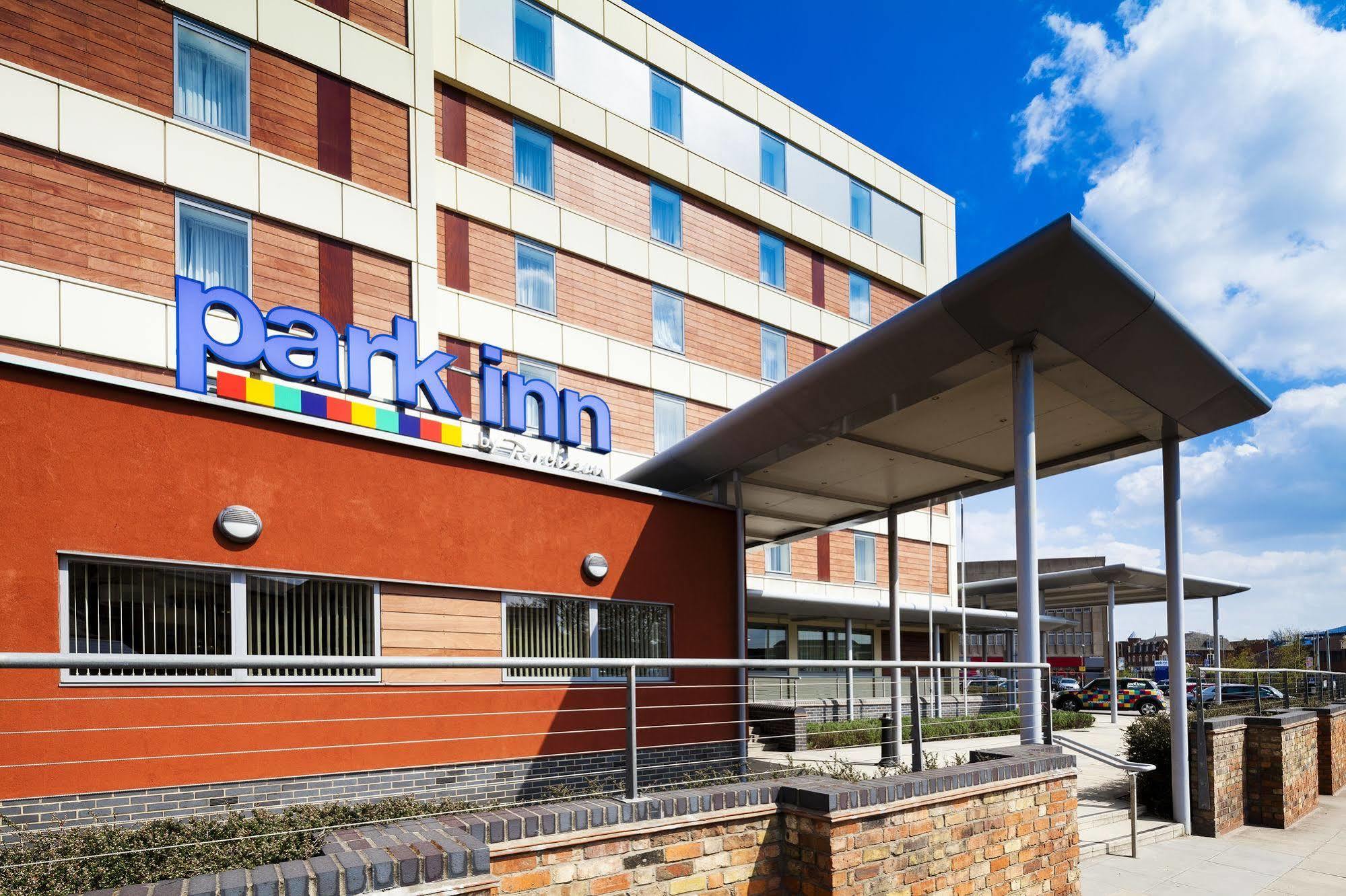 Park Inn By Radisson פטרבורו מראה חיצוני תמונה